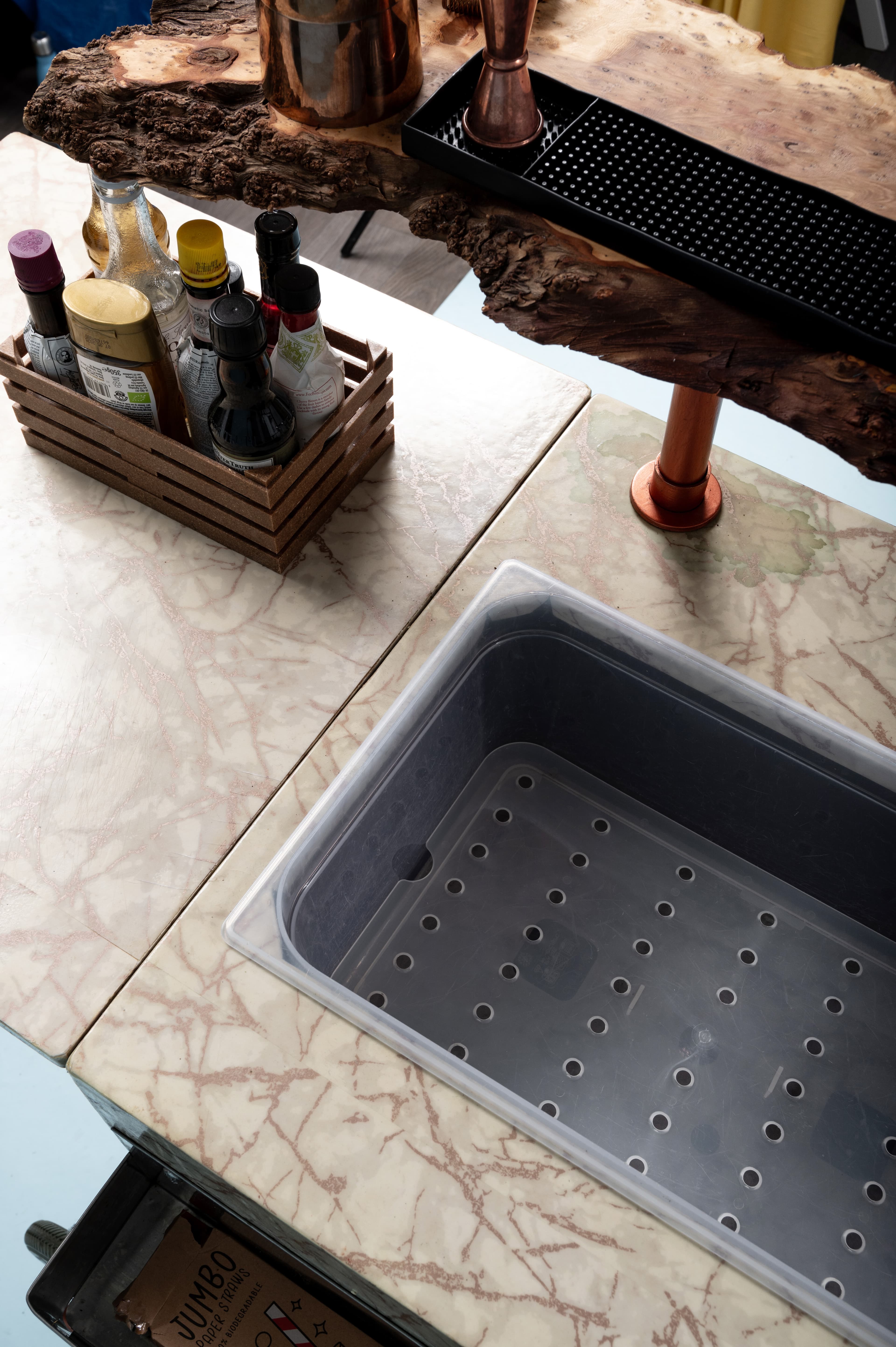 Bar image 5