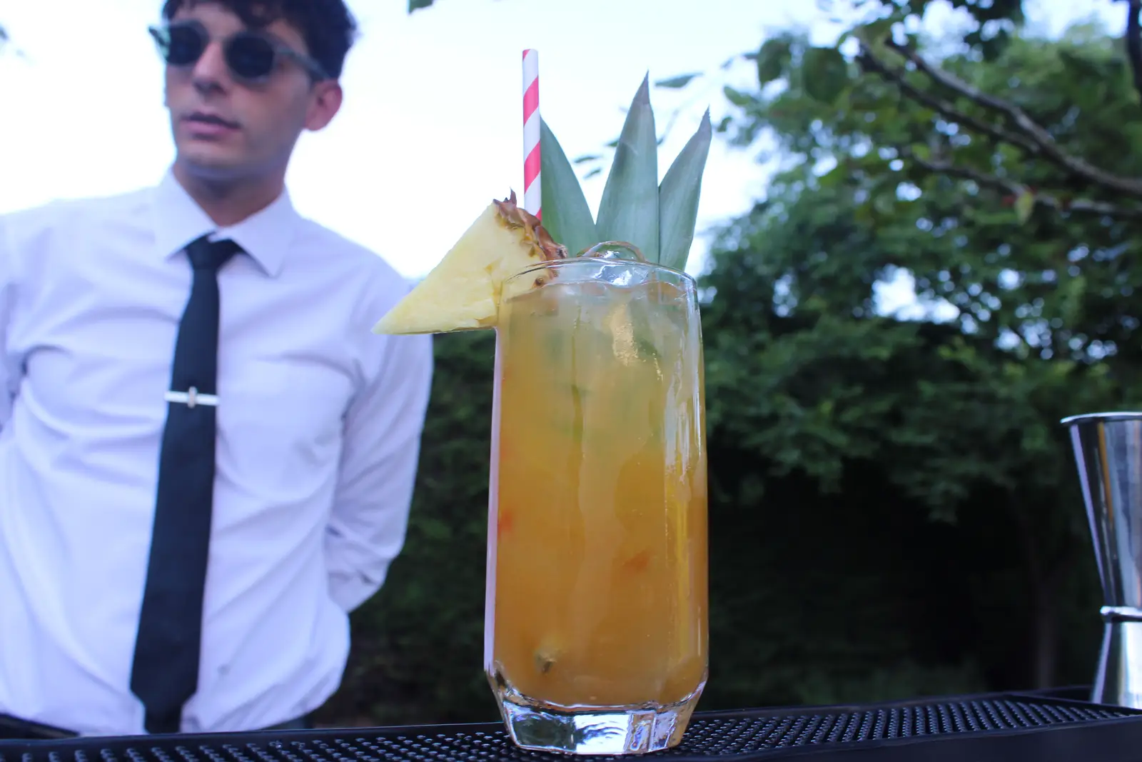 Mobile cocktail bar hire service in Portsmouth