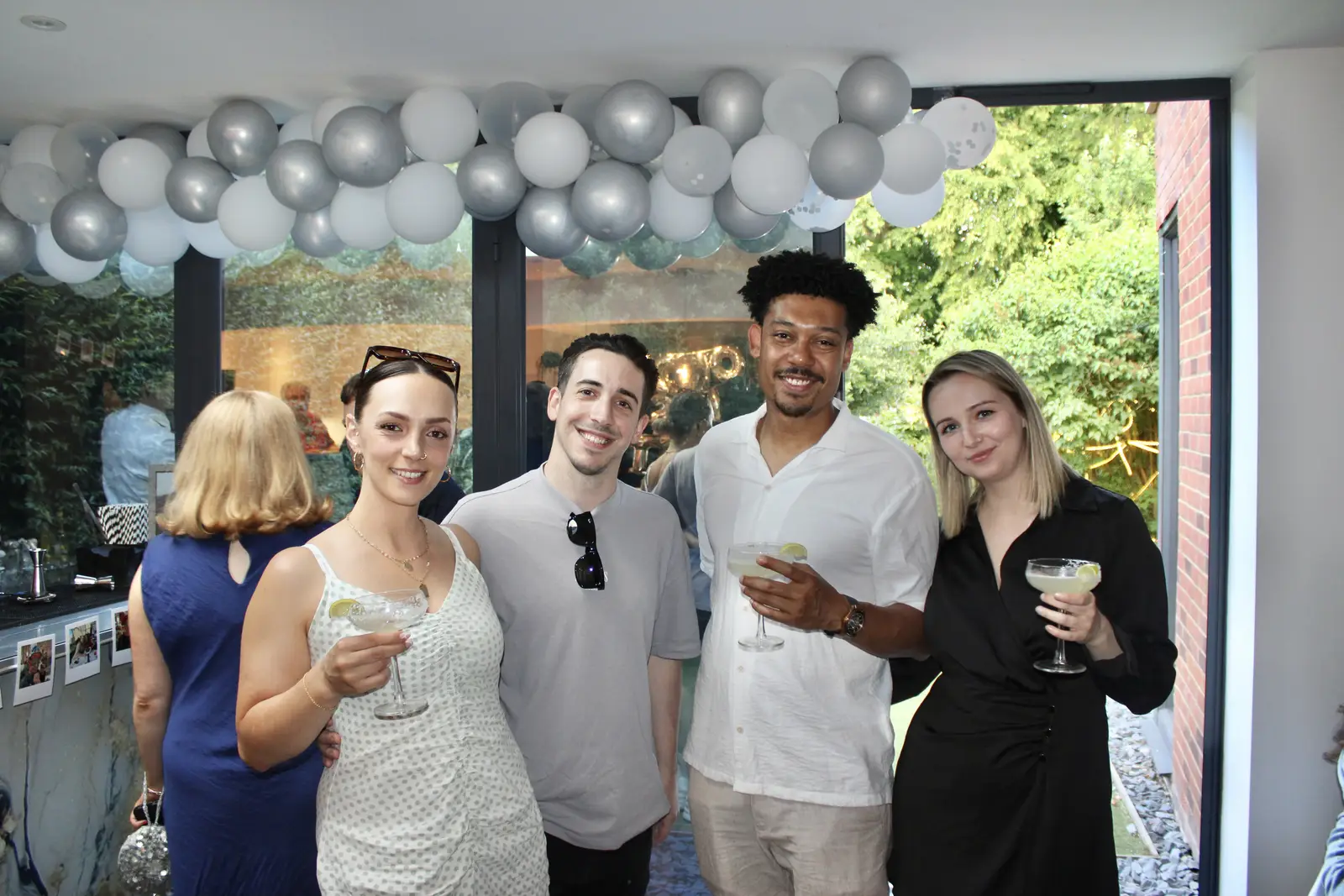 Mobile cocktail bar hire service in Richmond