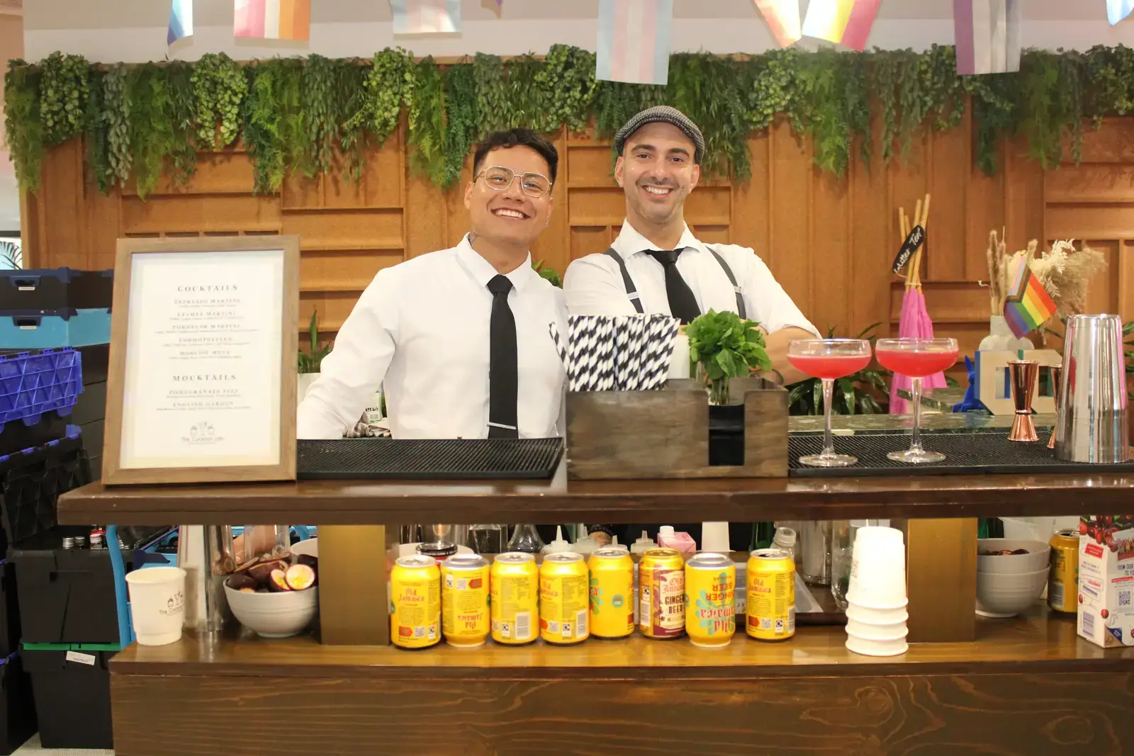 Mixologist and bartender hire service in Cambridge