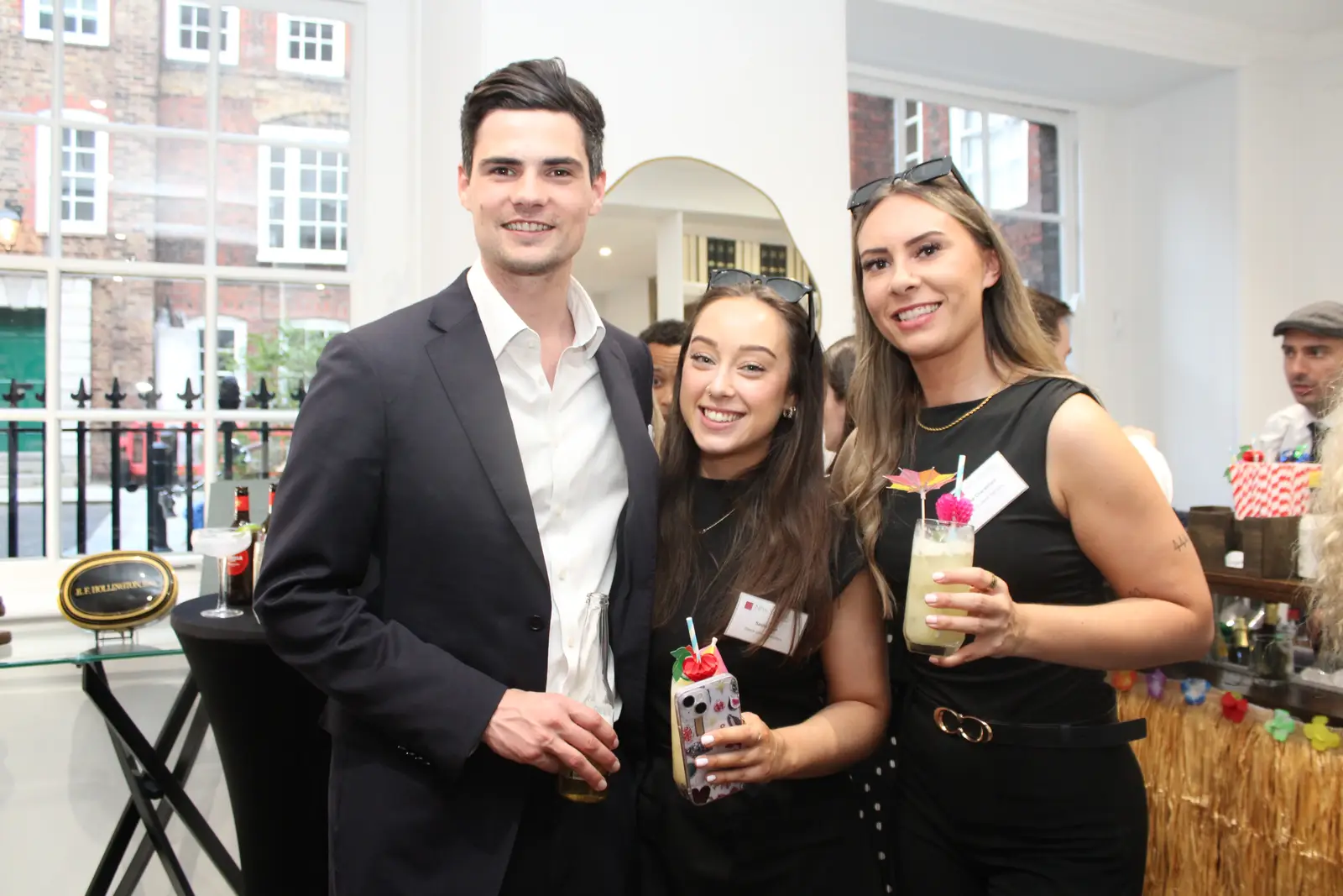 Mixologist and bartender hire service in Richmond