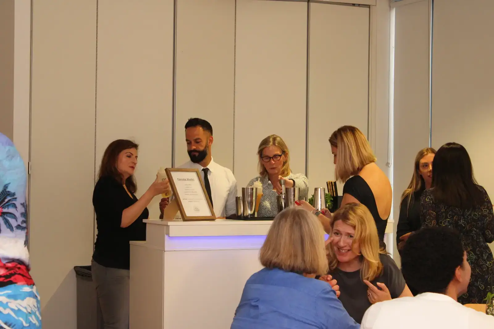 Hire a mixologist London professional service