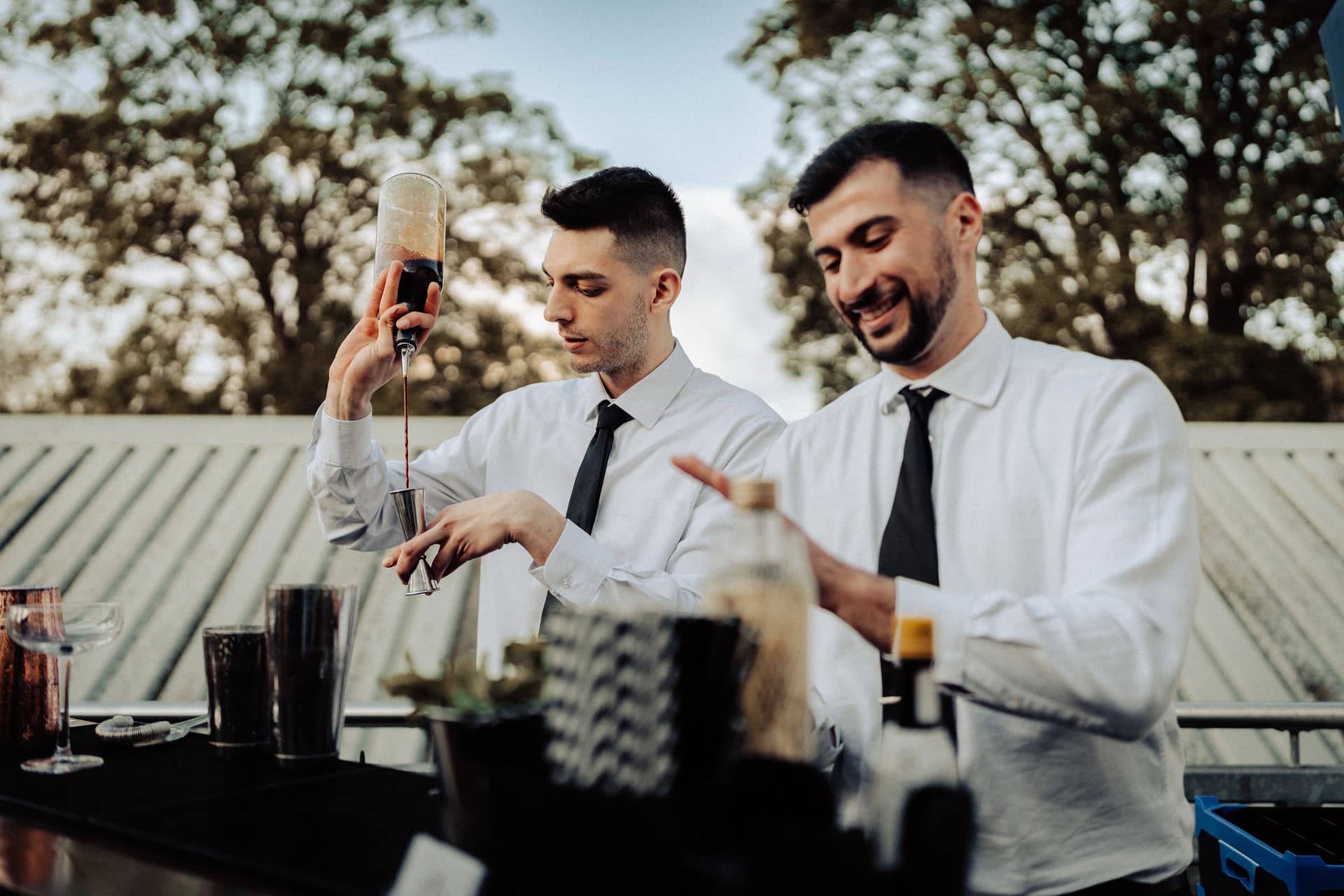 Wedding cocktail bar hire London bespoke cocktails professional service