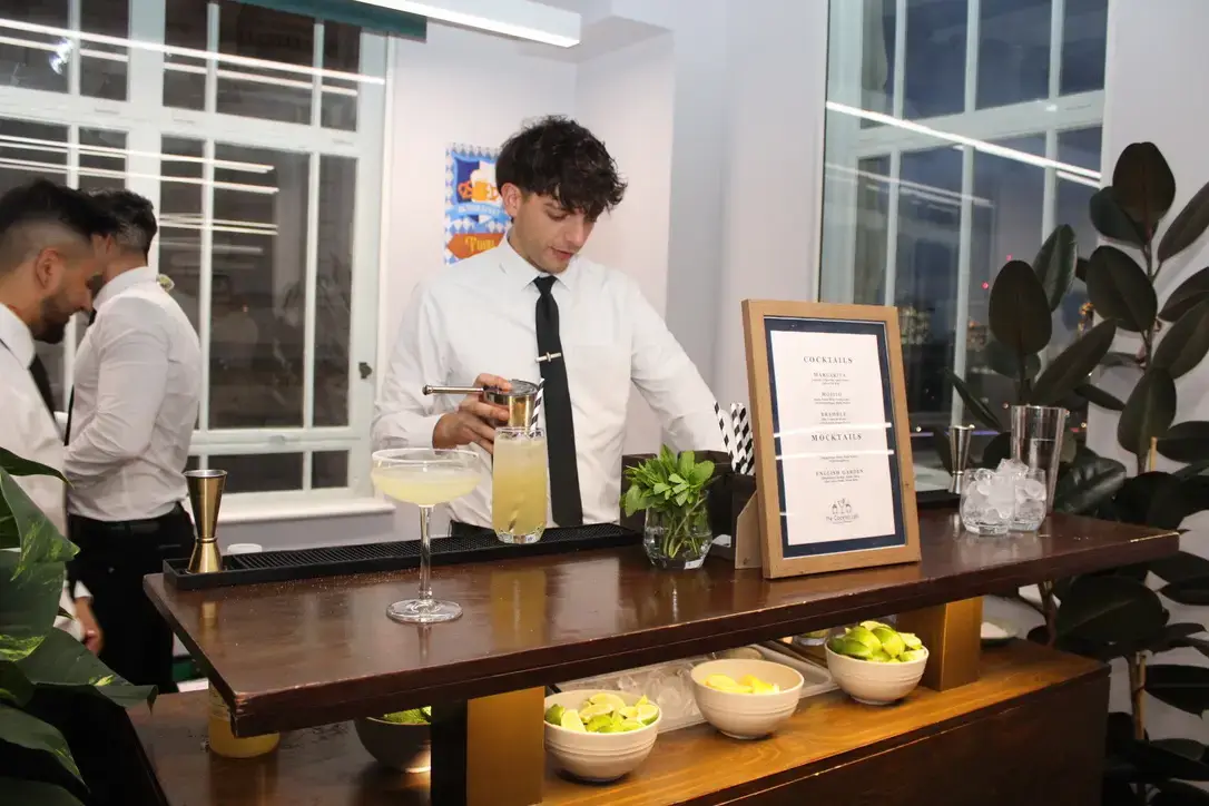 Corporate cocktail bar hire in London