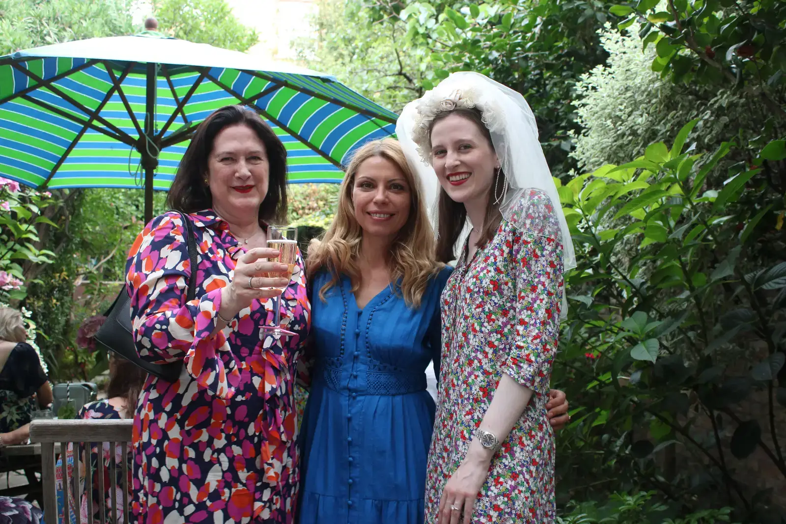 Mobile cocktail bars for hen and stag parties London hire