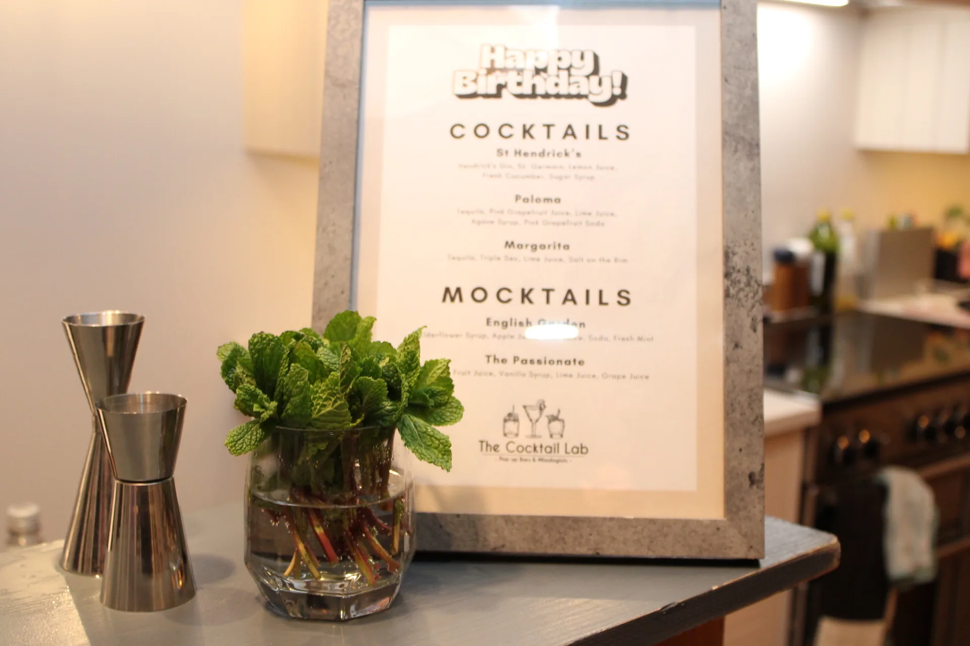 Bespoke cocktails London at a 40th birthday party