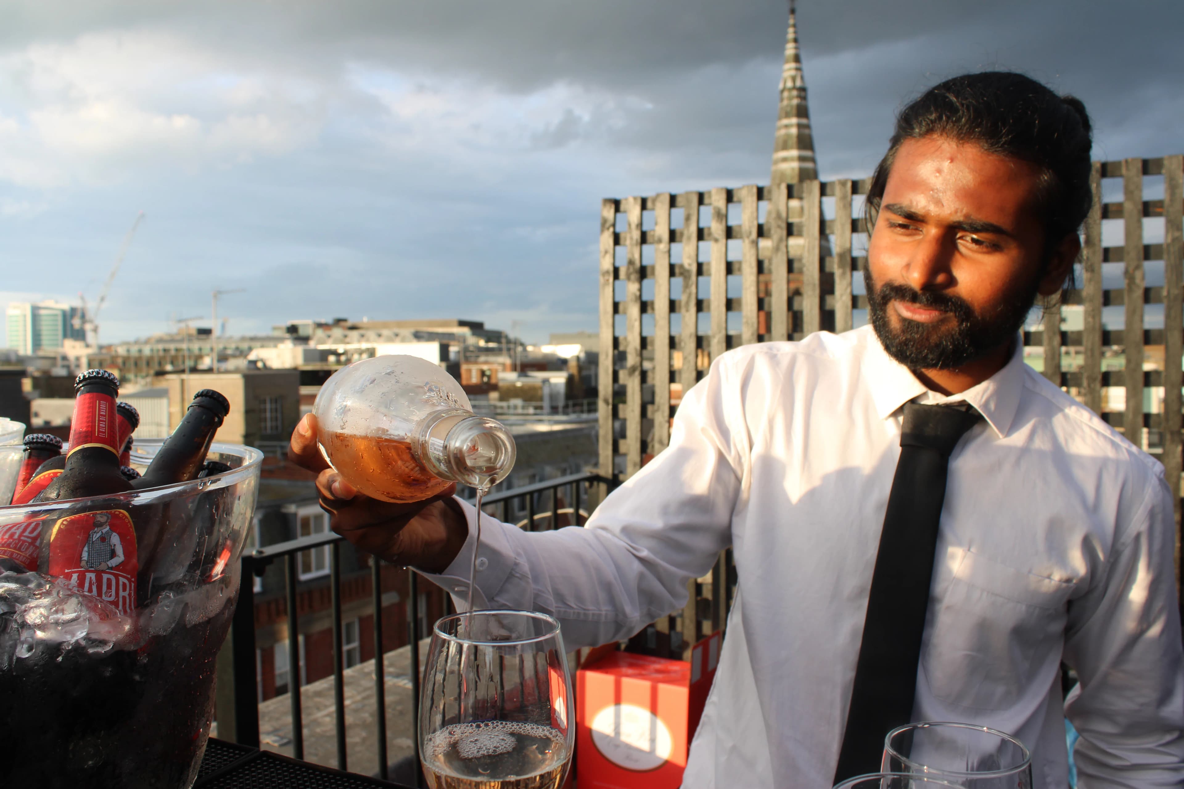 Cocktail bar hire London at a private evening event