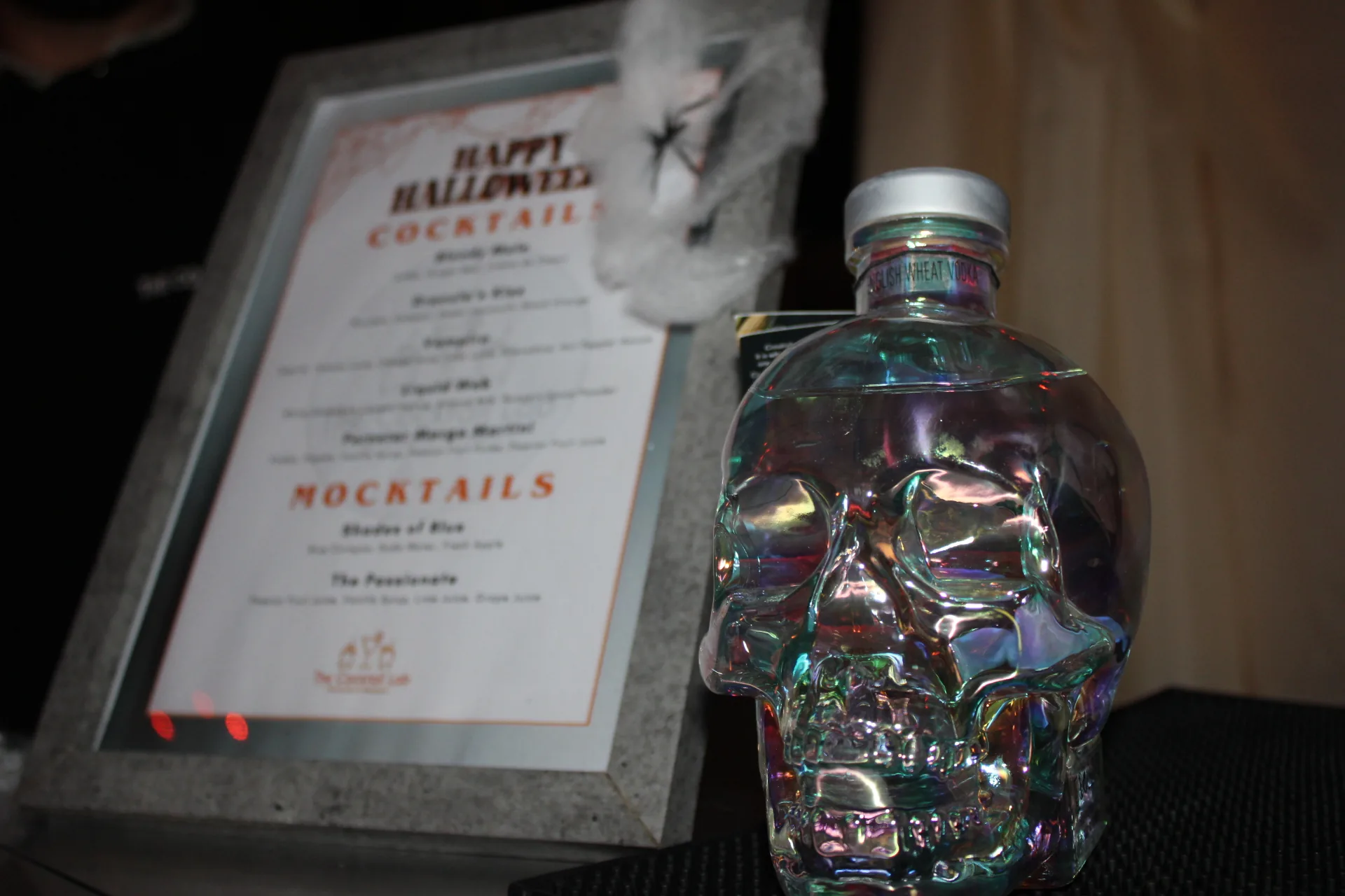 Private bar hire London for an evening event